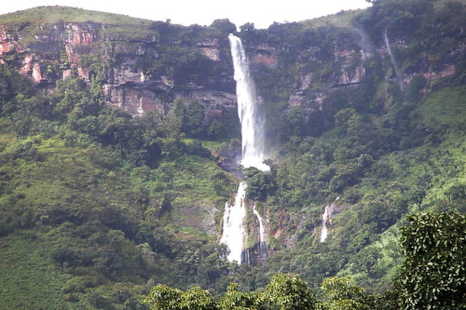 Kalhatti falls