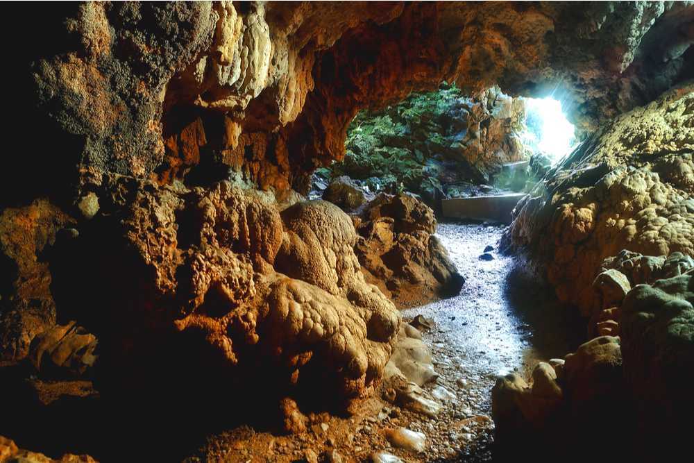 Mawsmai Cave 