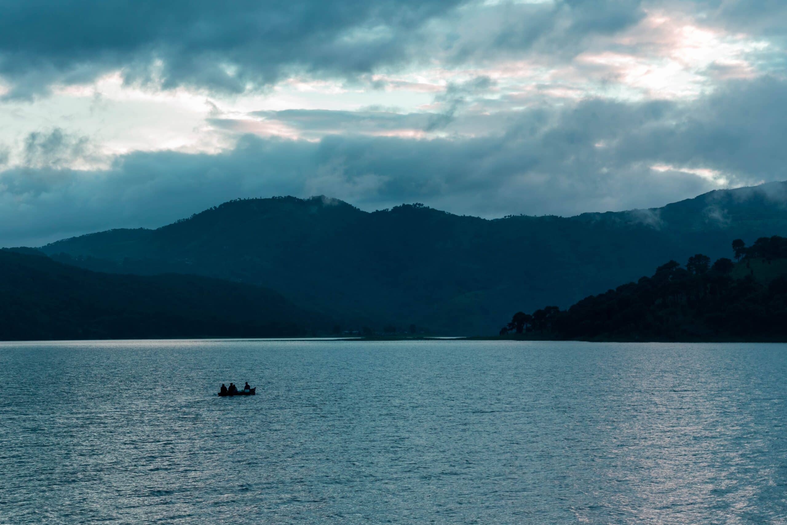 UMIAM LAKE