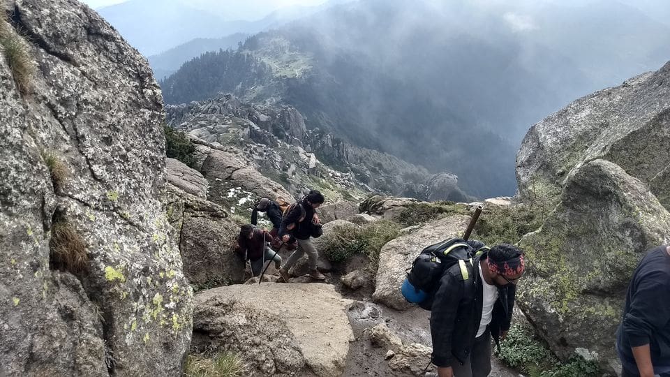 how to reach Churdhar Peak