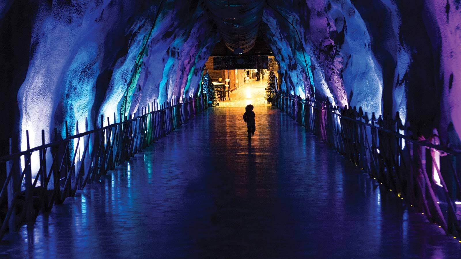 a child walking inside the santa park