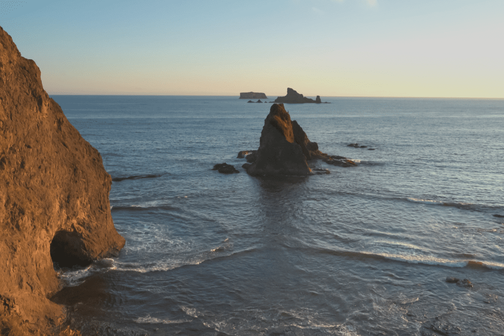 Rialto Beach and Hole-in-the-Wall formation